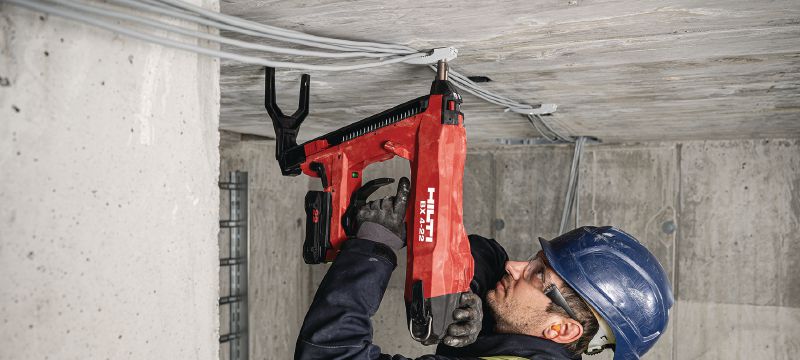 Akku-Bolzensetzgerät BX 4-ME-22 (Ausführung M&E) Nuron Akku-Setzgerät für die Installation von Kabeln, Leerrohren und Gewindebolzen in Beton, Stahl und Mauerwerk Anwendungen 1